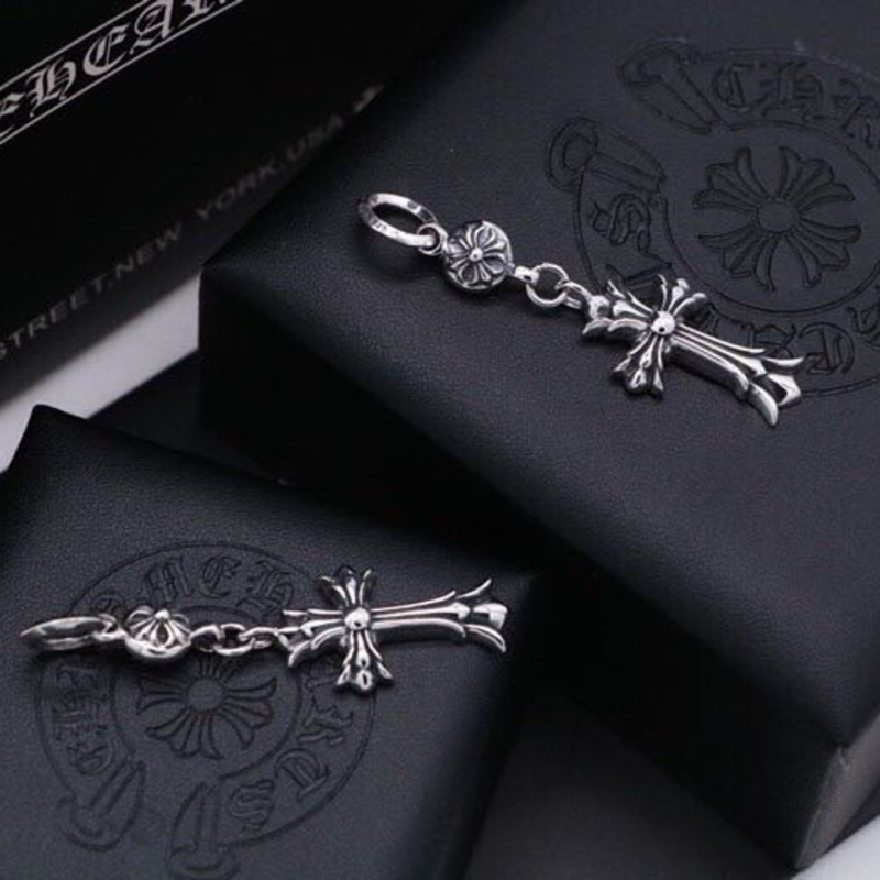 Ch*0me heart cross necklace