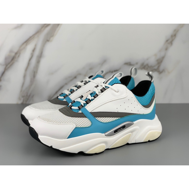 D*or "b22" sneaker