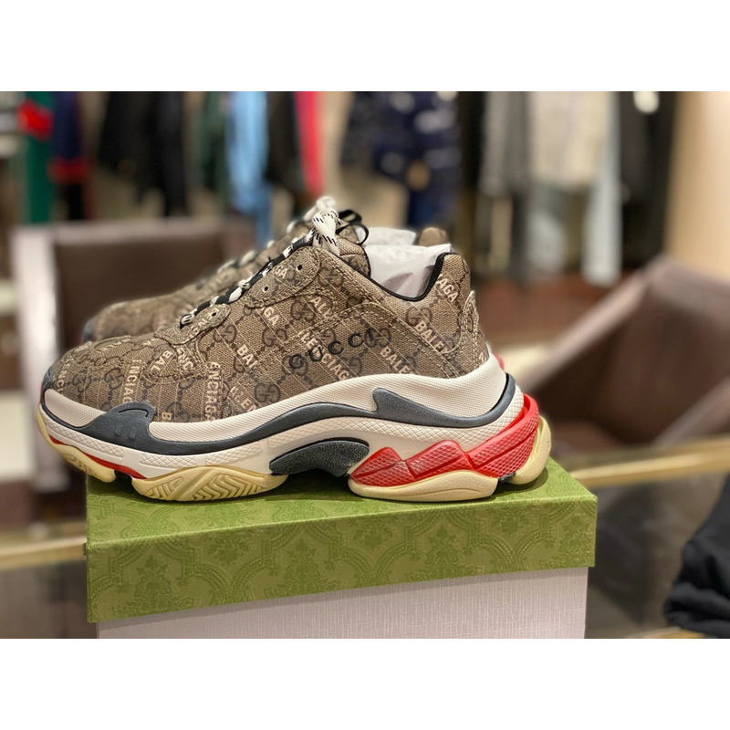 G*u*i sneaker
