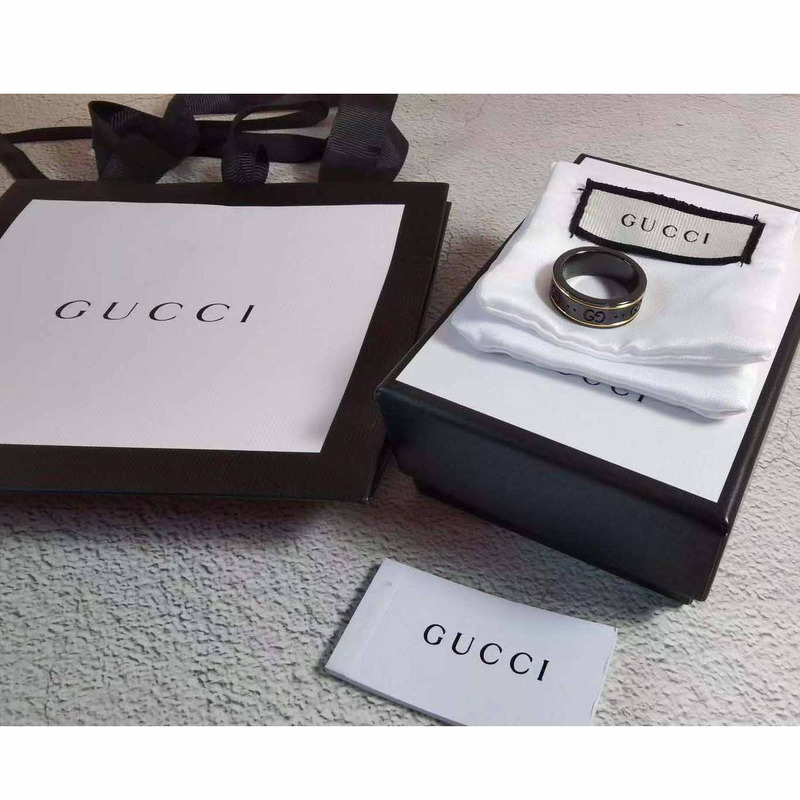 G*u*i gg logo ring