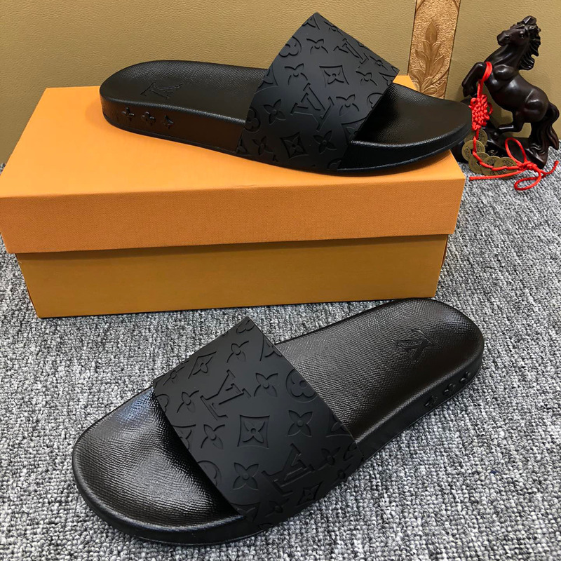 l**is V*t*n monogram slippers
