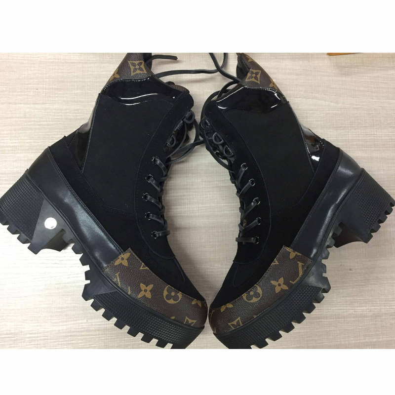 l**is V*t*n monogram boots(black)