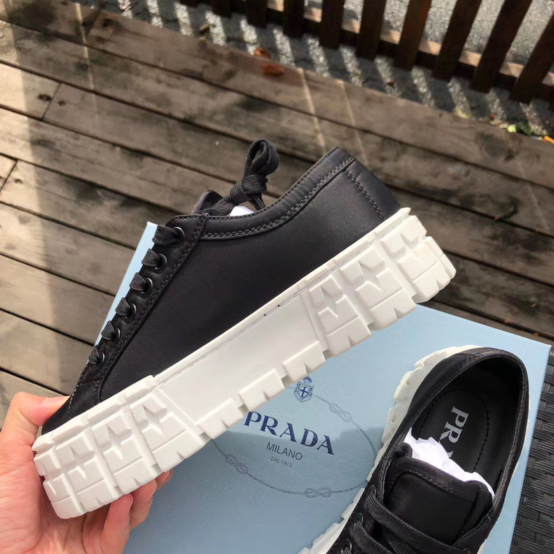 Pra*a triangular logo plaque sneakers